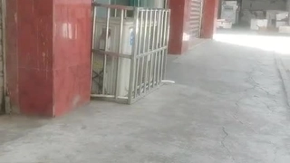 美腿女神骚女暴力自慰，三根假屌齐插穴，连体丝袜配上美腿完美