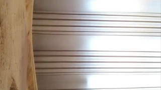 偷窺愛好音樂的漂亮妹子在家太寂寞跟男朋友視頻紫薇