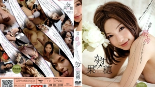18岁大学生，给主人调教的乖乖的~跪舔鸡巴，主人脚趾玩弄淫穴，刷皇冠可约空降！骚逼痒痒等着哥哥来操呀！！