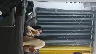 网友自拍 饶了我吧 求你 老公很厉害吗 厉害 大屁屁少妇刚洗完澡就被后入一顿输出