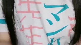 大萌眼 长得既清纯又风骚的小骚货，被操得哇哇叫，一天要被干好几次，女神的表情既享受又难受