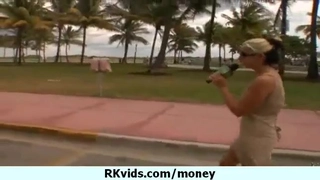 纸花瓶绿帽男带着老婆出来群P看着自己老婆被几个男人操 刺激 完整版看简界