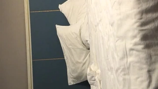 非常淫荡的大奶少妇开档黑丝跳蛋按摩器自慰淫语骚话不断